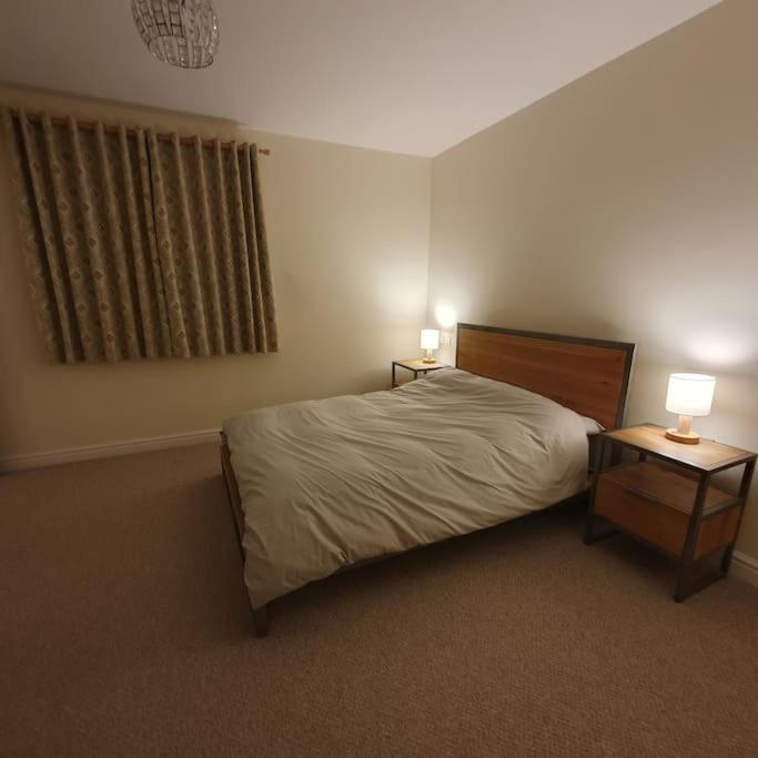 Churstonbnb, Private Flat Within Family Home, Bolton Lostock Exterior photo